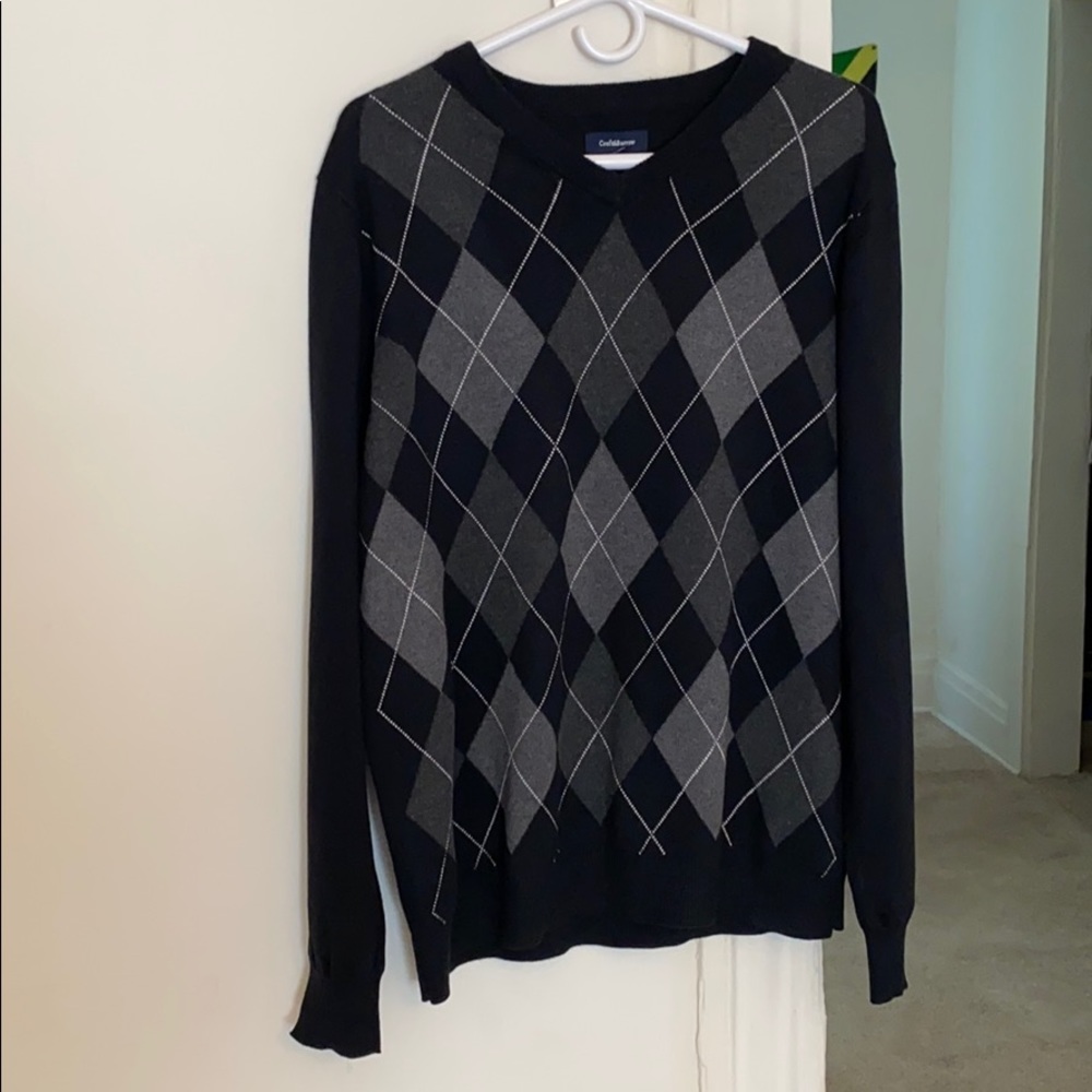 Blk/grey diamond print v-neck